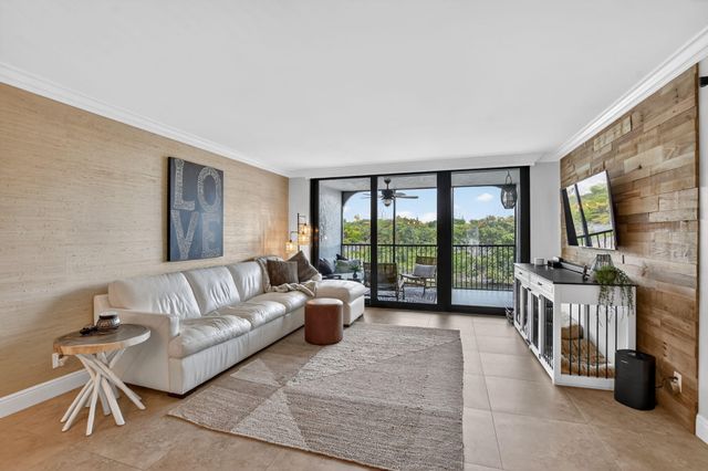 1631 Riverview Road 303, Deerfield Beach, FL 33441