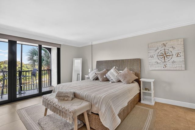 1631 Riverview Road 303, Deerfield Beach, FL 33441