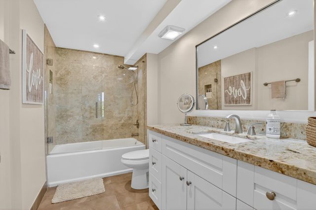 1631 Riverview Road 303, Deerfield Beach, FL 33441