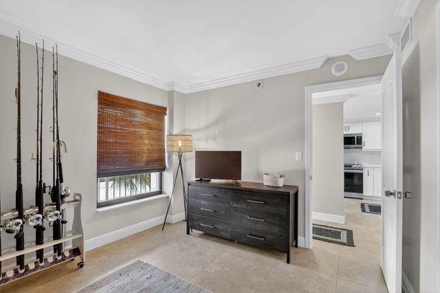 1631 Riverview Road 303, Deerfield Beach, FL 33441