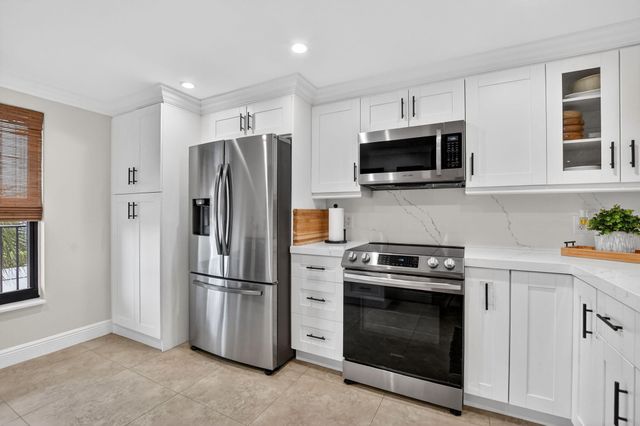 1631 Riverview Road 303, Deerfield Beach, FL 33441