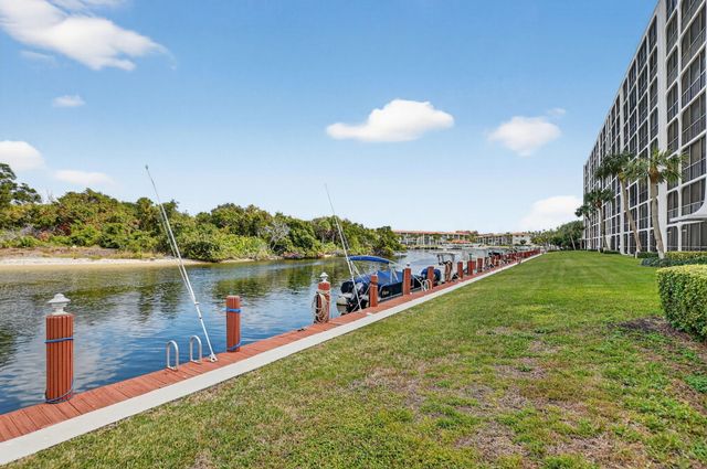 1631 Riverview Road 303, Deerfield Beach, FL 33441