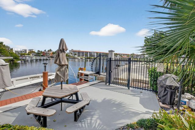 1631 Riverview Road 303, Deerfield Beach, FL 33441