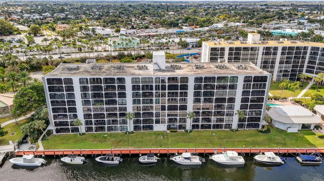 1631 Riverview Road 303, Deerfield Beach, FL 33441