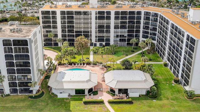 1631 Riverview Road 303, Deerfield Beach, FL 33441