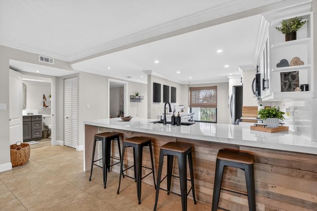 1631 Riverview Road 303, Deerfield Beach, FL 33441