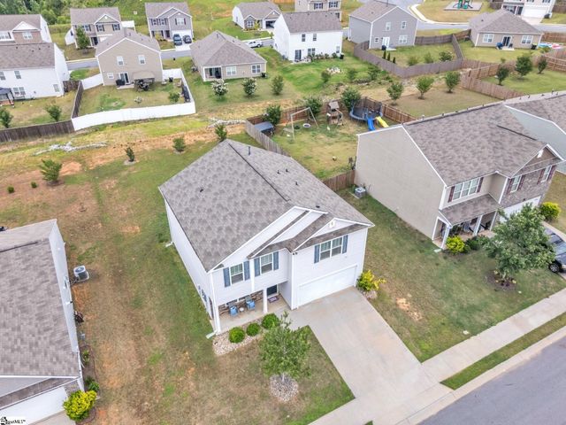208 Bracken Woods Way, Piedmont, SC 29673