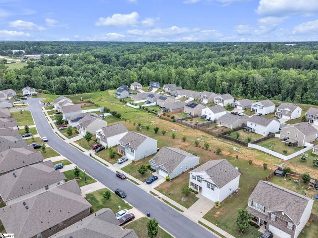 208 Bracken Woods Way, Piedmont, SC 29673