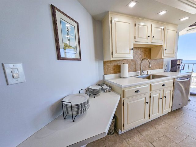 9650 Shore Dr Apt 2408, Myrtle Beach, SC 29572