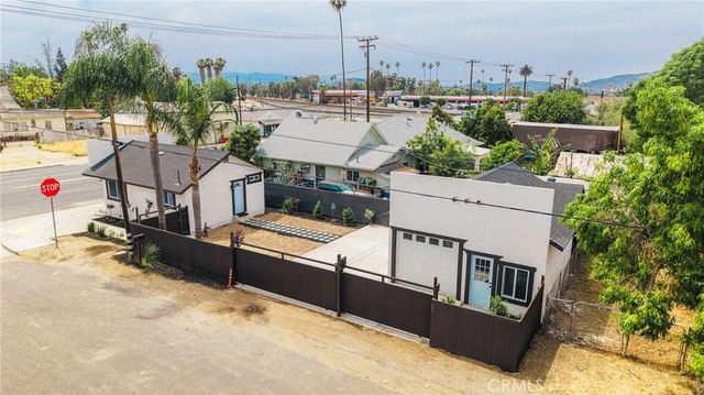 957 CENTER Street, Riverside, CA 92507