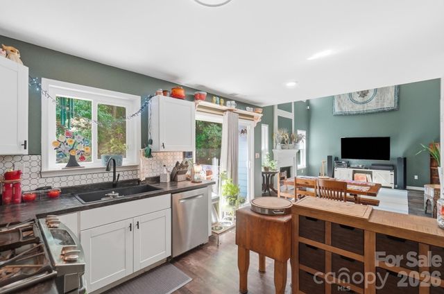 13901 Kings Carriage Lane, Charlotte, NC 28278