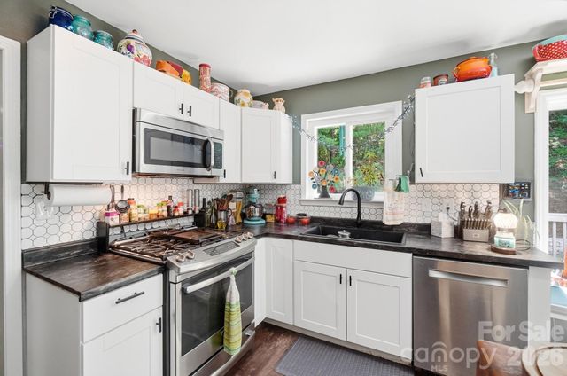 13901 Kings Carriage Lane, Charlotte, NC 28278