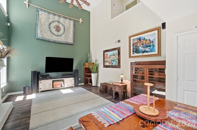 13901 Kings Carriage Lane, Charlotte, NC 28278
