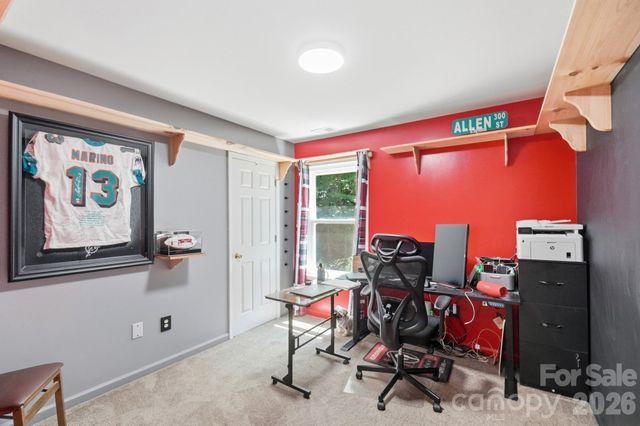 13901 Kings Carriage Lane, Charlotte, NC 28278