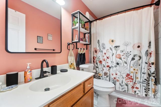 13901 Kings Carriage Lane, Charlotte, NC 28278