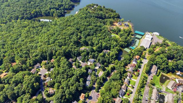 13901 Kings Carriage Lane, Charlotte, NC 28278