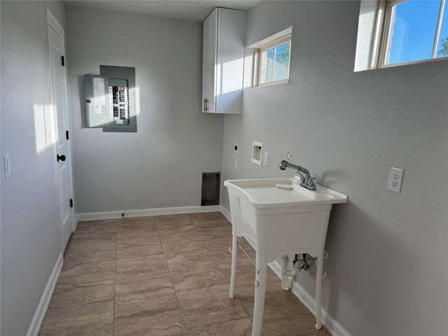 6723 Windhaven Road, Liverpool, TX 77577
