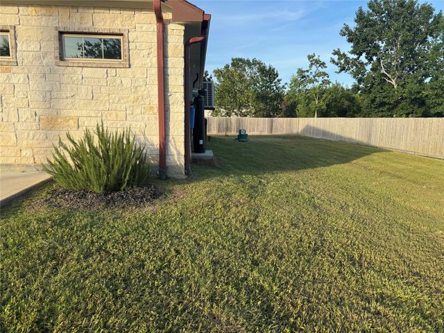 6723 Windhaven Road, Liverpool, TX 77577