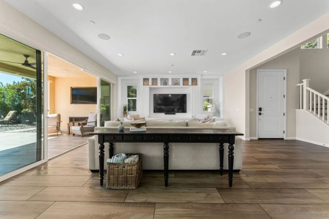 15083 Aramon Place, San Diego, CA 92127