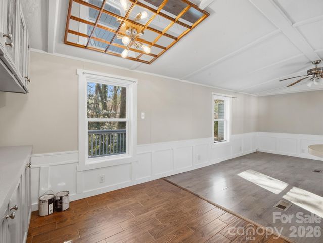 1212 Easy Street, Hendersonville, NC 28791