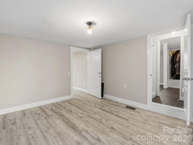 1212 Easy Street, Hendersonville, NC 28791