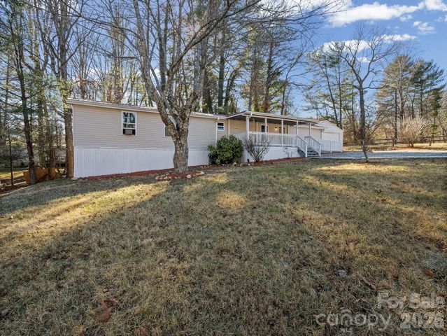 1212 Easy Street, Hendersonville, NC 28791