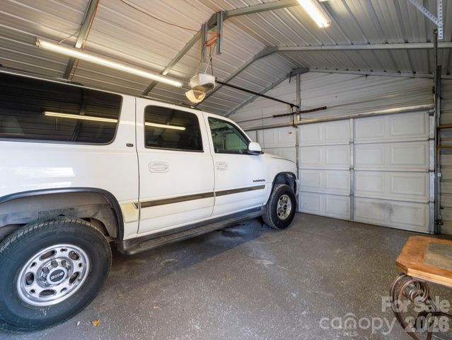 1212 Easy Street, Hendersonville, NC 28791