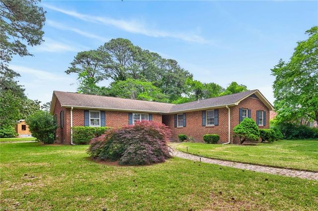 3100 Riveredge DR, Portsmouth, VA 23703