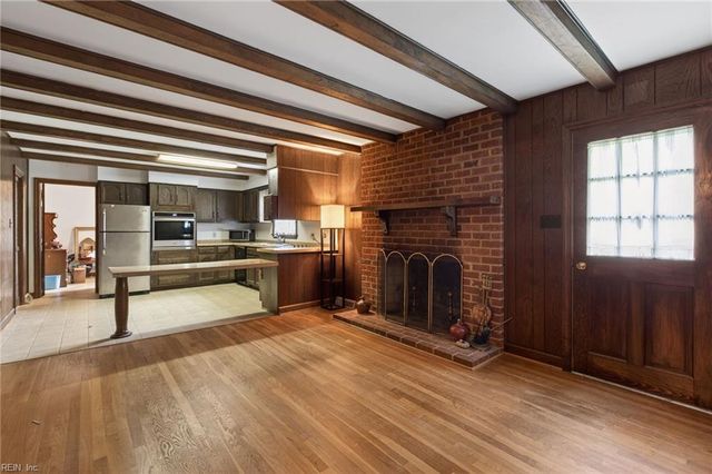 3100 Riveredge DR, Portsmouth, VA 23703