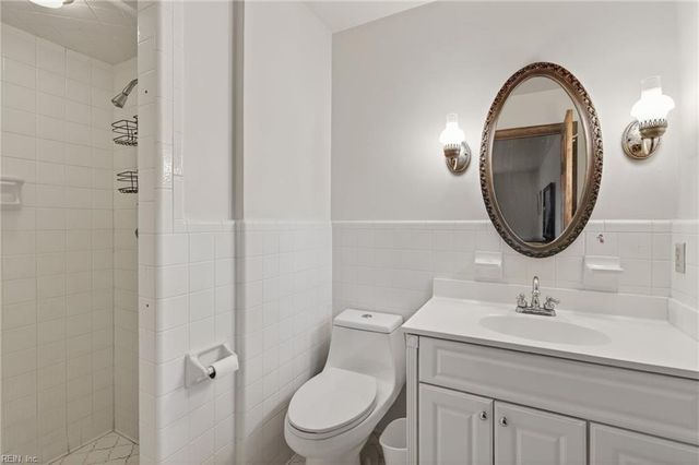 3100 Riveredge DR, Portsmouth, VA 23703