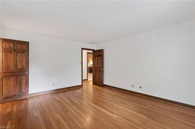 3100 Riveredge DR, Portsmouth, VA 23703