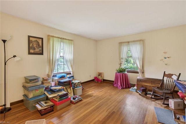 3100 Riveredge DR, Portsmouth, VA 23703