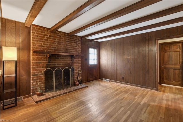 3100 Riveredge DR, Portsmouth, VA 23703