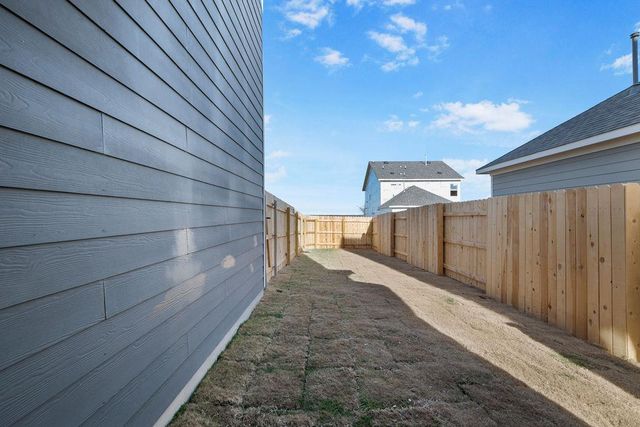 116 Barret DR, Liberty Hill, TX 78642