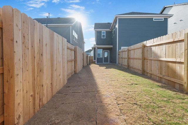 116 Barret DR, Liberty Hill, TX 78642