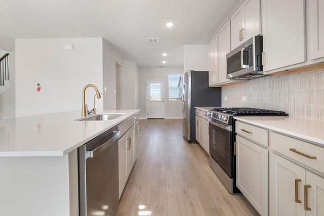 116 Barret DR, Liberty Hill, TX 78642