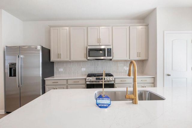 116 Barret DR, Liberty Hill, TX 78642