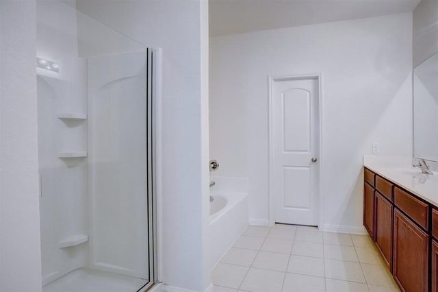 1303 Emerald Stone Drive, Rosharon, TX 77583