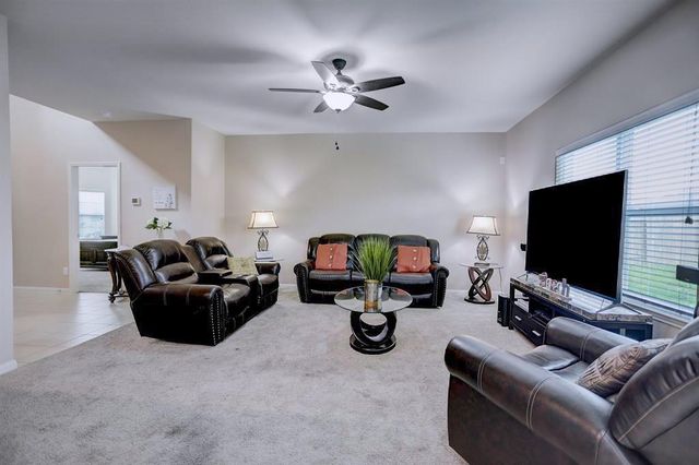 1303 Emerald Stone Drive, Rosharon, TX 77583