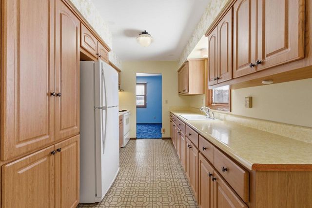 3642 COUNTY ROAD I, Saukville, WI 53080