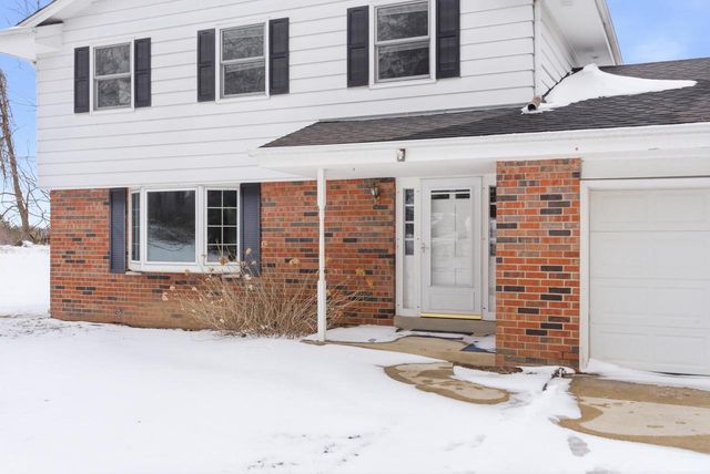 3642 COUNTY ROAD I, Saukville, WI 53080