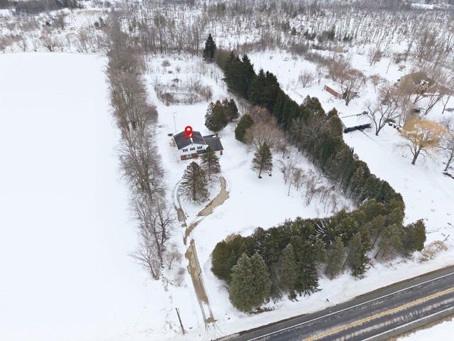 3642 COUNTY ROAD I, Saukville, WI 53080