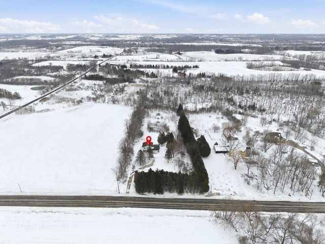 3642 COUNTY ROAD I, Saukville, WI 53080
