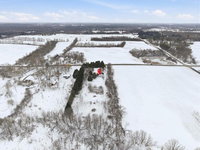 3642 COUNTY ROAD I, Saukville, WI 53080
