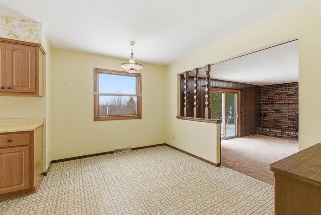 3642 COUNTY ROAD I, Saukville, WI 53080