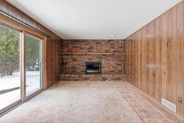 3642 COUNTY ROAD I, Saukville, WI 53080