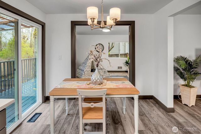 10624 171st Avenue NE, Redmond, WA 98052