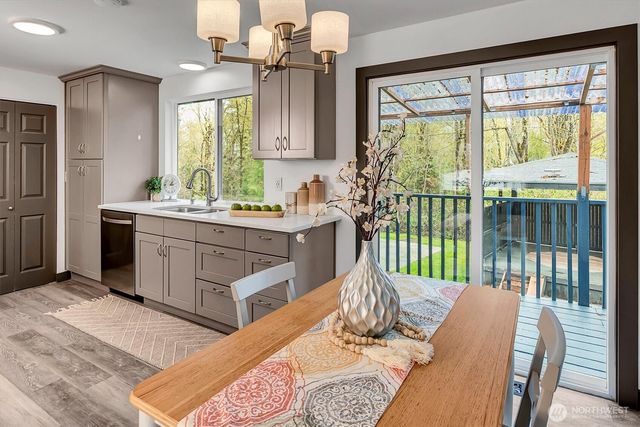 10624 171st Avenue NE, Redmond, WA 98052