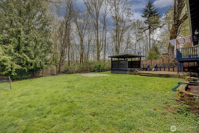 10624 171st Avenue NE, Redmond, WA 98052