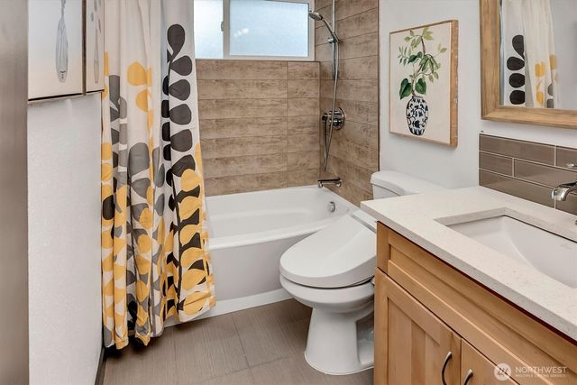 10624 171st Avenue NE, Redmond, WA 98052